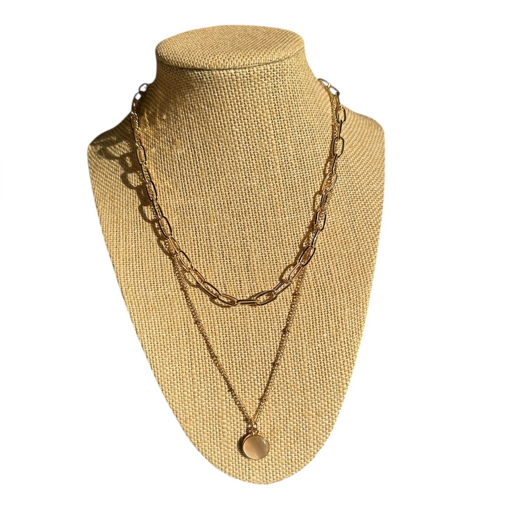 2 Layer Gold Necklace With Round Pendant